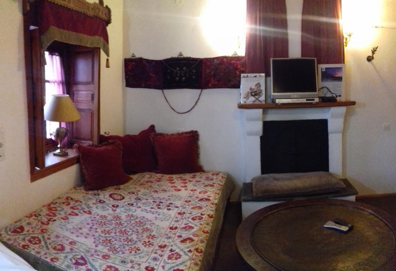 Traditional Rooms Karaouli Papigko Exterior photo