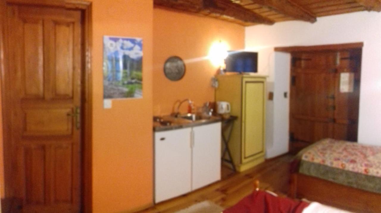 Traditional Rooms Karaouli Papigko Exterior photo
