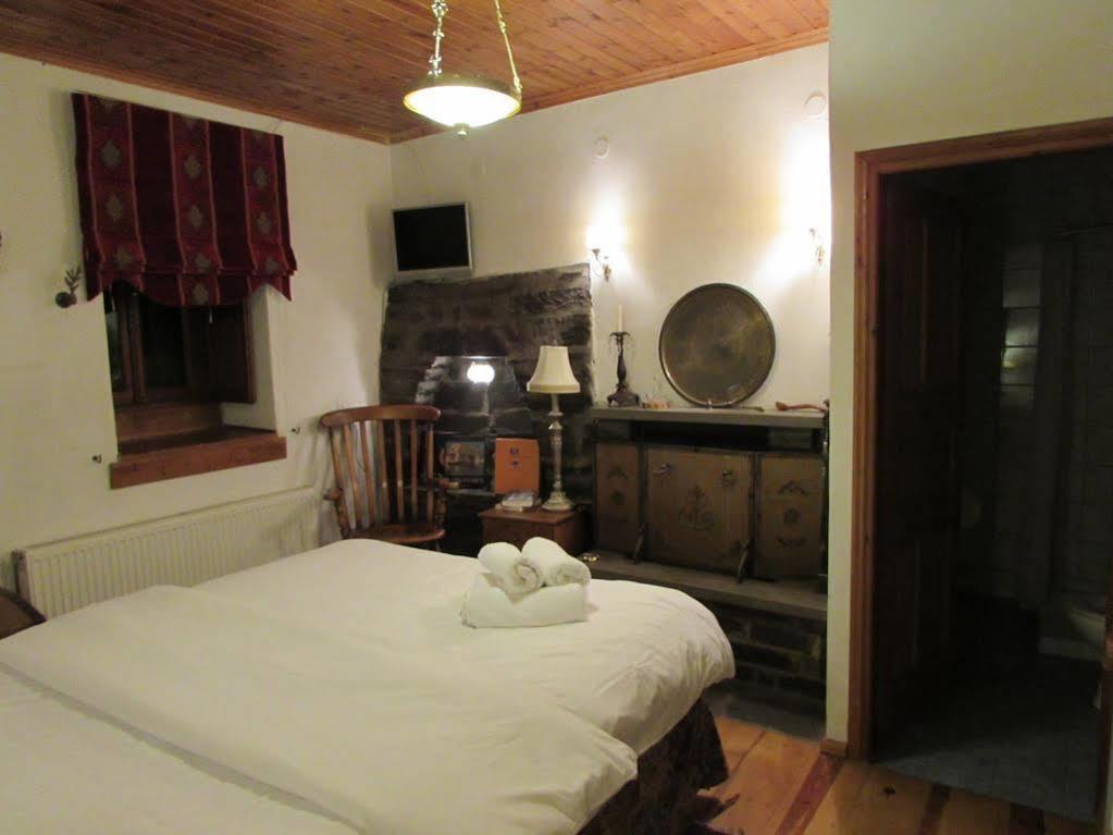 Traditional Rooms Karaouli Papigko Exterior photo