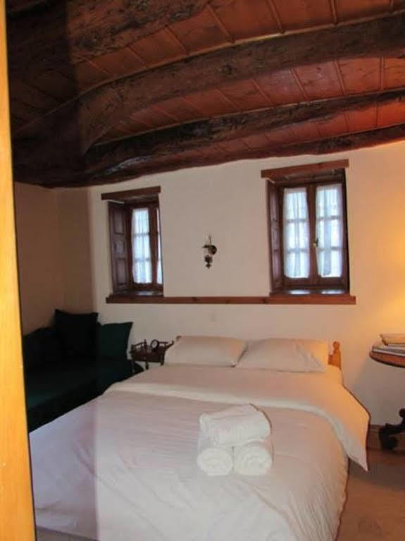 Traditional Rooms Karaouli Papigko Exterior photo